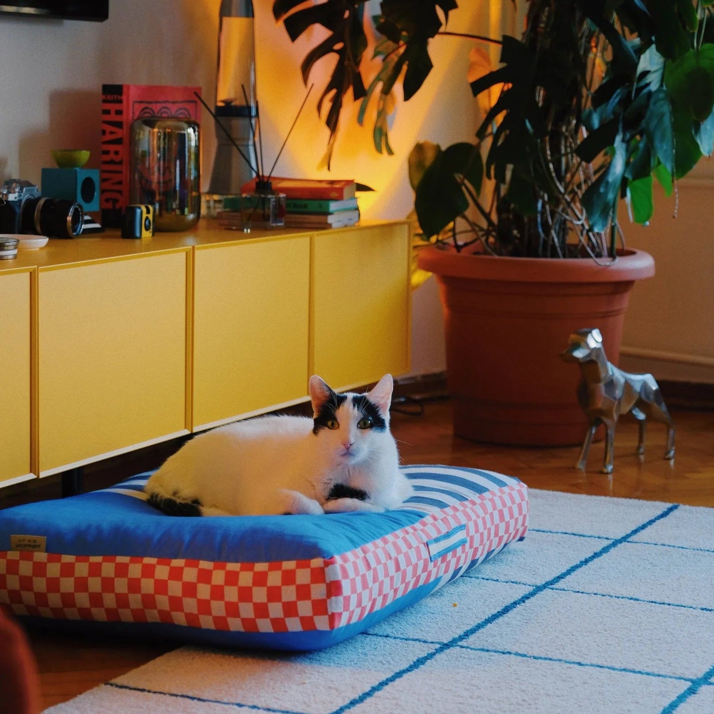 Oldskool Cushion Cat and Dog Bed